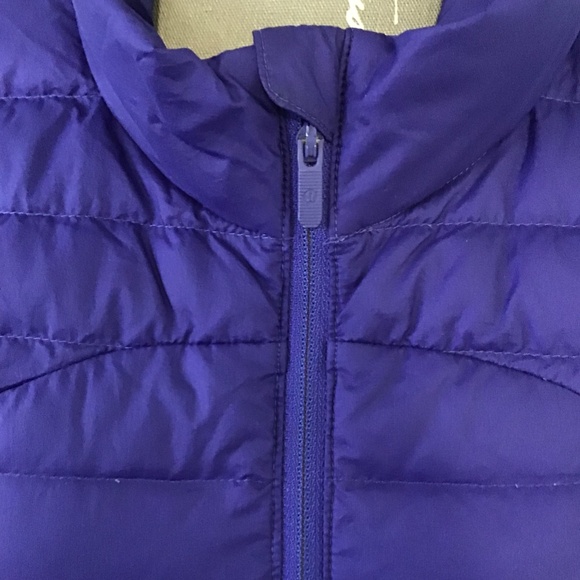 Lululemon Pack it Down Again Vest (size 8) - Picture 3 of 6